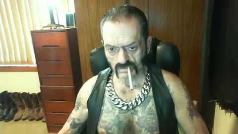 leathergreaser online show from 01-04-25, 07:55