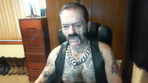 leathergreaser online show from 01-07-25, 07:17