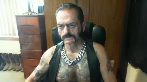 leathergreaser online show from 01-10-25, 11:18