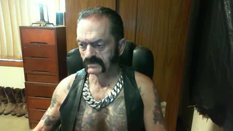 leathergreaser online show from 01-13-25, 07:31