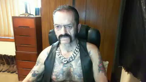 leathergreaser online show from 01-15-25, 07:34