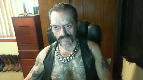 leathergreaser online show from 02-02-25, 12:09