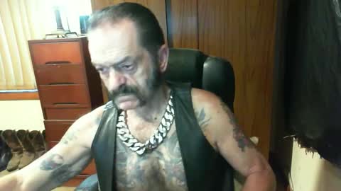 leathergreaser online show from 02-02-25, 07:25
