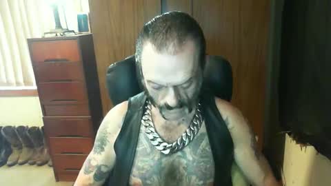 leathergreaser online show from 02-02-25, 10:28
