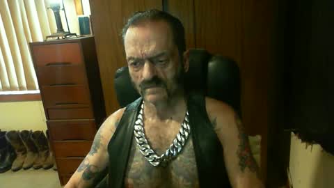 leathergreaser online show from 02-06-25, 12:11