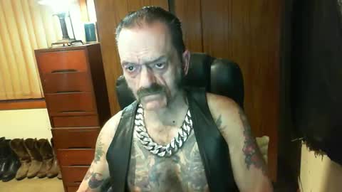 leathergreaser online show from 02-08-25, 07:05