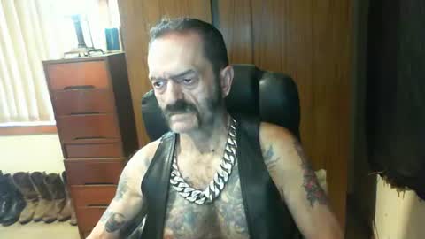 leathergreaser online show from 02-11-25, 09:46