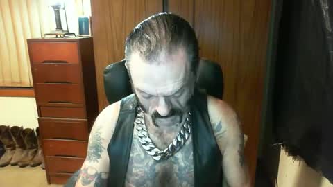 leathergreaser online show from 03-02-25, 05:47