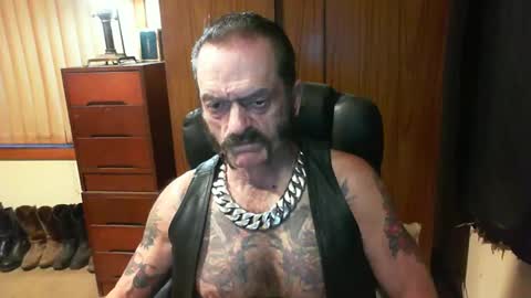 leathergreaser online show from 03-09-25, 07:48