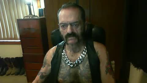 leathergreaser online show from 03-11-25, 08:42