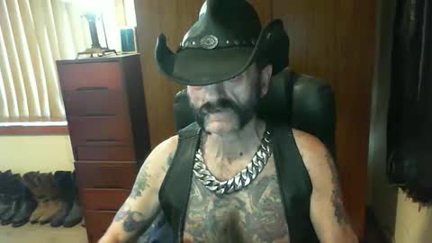 leathergreaser online show from 09-19-25, 12:12