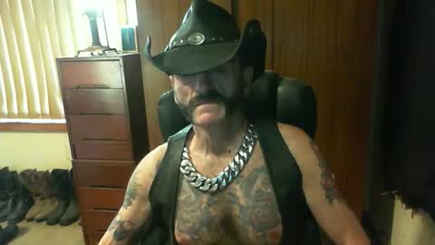 leathergreaser online show from 10-19-25, 07:20