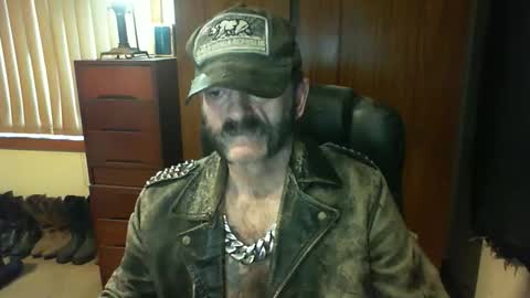 leathergreaser online show from 11-19-25, 07:58