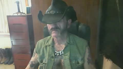 leathergreaser online show from 02-11-26, 06:18