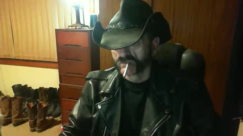 leathergreaser online show from 05-01-26, 06:01
