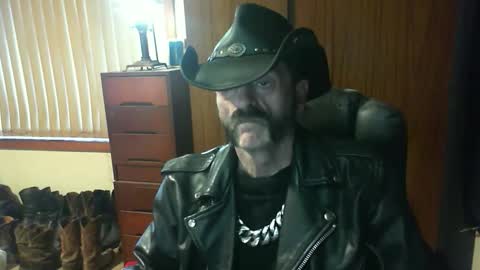 leathergreaser online show from 05-06-26, 09:09