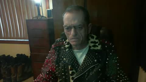 leathergreaser online show from 06-19-26, 10:02