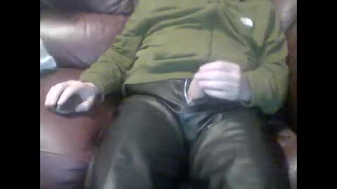Snapshot of leatherpants68 chatting on 10-01-25, 07:53 leatherpants68 online show from 10-01-25, 07:53