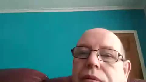 Snapshot of leatherpants68 chatting on 10-09-25, 07:28 leatherpants68 online show from 10-09-25, 07:28