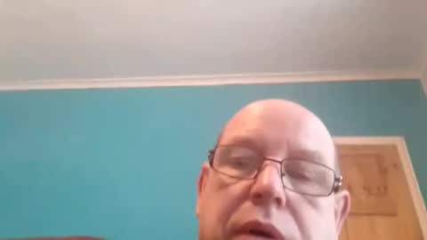 Snapshot of leatherpants68 chatting on 10-15-25, 08:25 leatherpants68 online show from 10-15-25, 08:25