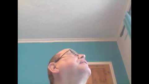 Snapshot of leatherpants68 chatting on 10-26-25, 01:50 leatherpants68 online show from 10-26-25, 01:50