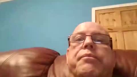 Snapshot of leatherpants68 chatting on 11-04-25, 05:01 leatherpants68 online show from 11-04-25, 05:01