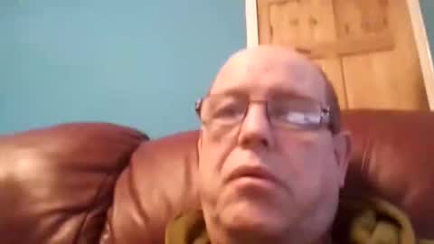 Snapshot of leatherpants68 chatting on 11-07-25, 04:07 leatherpants68 online show from 11-07-25, 04:07