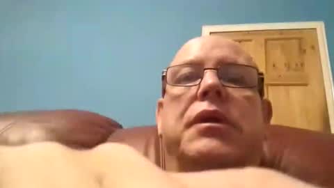 Snapshot of leatherpants68 chatting on 11-09-25, 10:08 leatherpants68 online show from 11-09-25, 10:08