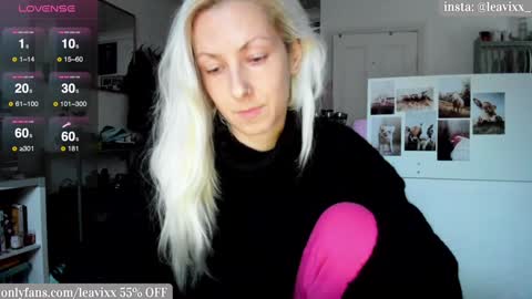 Snapshot of leavixx chatting on 12-10-24, 03:22 LeaVixx online show from 12-10-24, 03:22