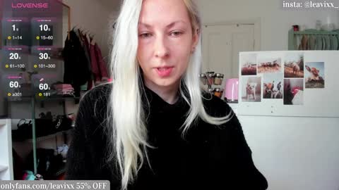 Snapshot of leavixx chatting on 12-18-24, 10:08 LeaVixx online show from 12-18-24, 10:08