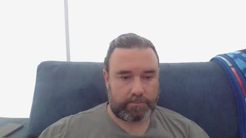 Snapshot of lecheare28 chatting on 02-10-25, 04:14 lecheare28 online show from 02-10-25, 04:14