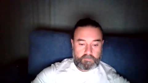 Snapshot of lecheare28 chatting on 11-18-25, 06:12 lecheare28 online show from 11-18-25, 06:12