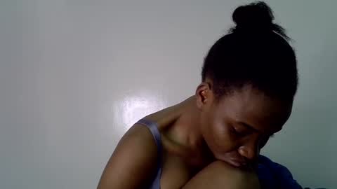 lee baby online show from 06-25-26, 07:24