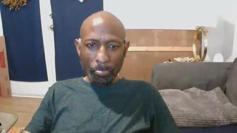 Ebony DeafGuy online show from 05-18-26, 06:19