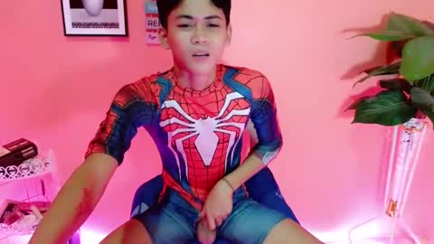 leemoreno18 online show from 10-07-25, 01:41