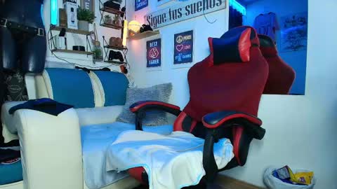 leenar_key online show from 05-08-26, 02:55
