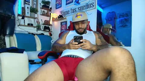 leenar_key online show from 05-09-26, 01:49