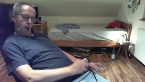 Dave online show from 01-04-25, 01:42