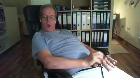 Dave online show from 09-28-25, 08:47