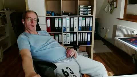 Snapshot of lefti27 chatting on 03-26-26, 11:21 Dave online show from 03-26-26, 11:21