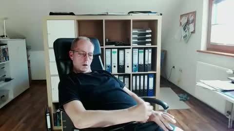 Dave online show from 04-21-26, 03:50