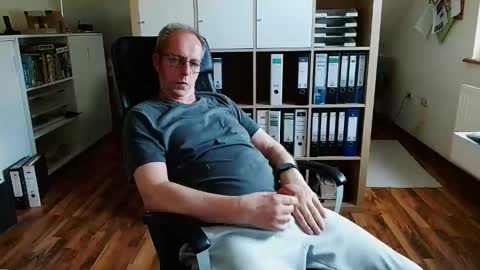 Dave online show from 05-20-26, 03:40