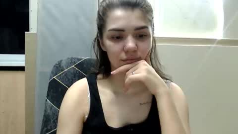 Snapshot of legenda_liya chatting on 04-15-26, 11:38 Liya online show from 04-15-26, 11:38
