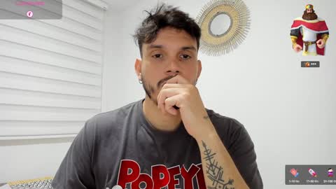 Snapshot of legolas_15 chatting on 12-14-24, 12:11 Alejandro online show from 12-14-24, 12:11