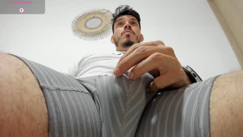 Snapshot of legolas_15 chatting on 12-20-24, 08:38 Alejandro online show from 12-20-24, 08:38