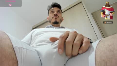 Snapshot of legolas_15 chatting on 02-15-25, 02:55 Alejandro online show from 02-15-25, 02:55