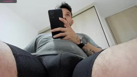 Snapshot of legolas_15 chatting on 02-17-25, 12:32 Alejandro online show from 02-17-25, 12:32