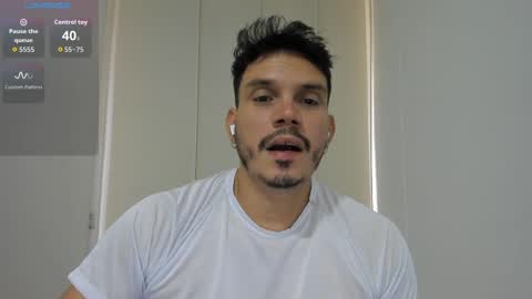 Snapshot of legolas_15 chatting on 10-02-25, 04:47 Alejandro online show from 10-02-25, 04:47