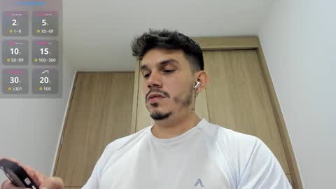 Snapshot of legolas_15 chatting on 10-24-25, 11:01 Alejandro online show from 10-24-25, 11:01