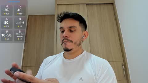 Snapshot of legolas_15 chatting on 11-08-25, 09:57 Alejandro online show from 11-08-25, 09:57